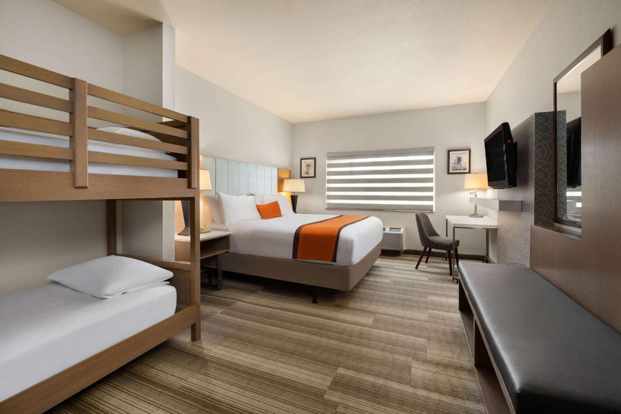 Hotel Marguerite South Anaheim - Garden Grove, Trademark Collection By Wyndham Exteriér fotografie